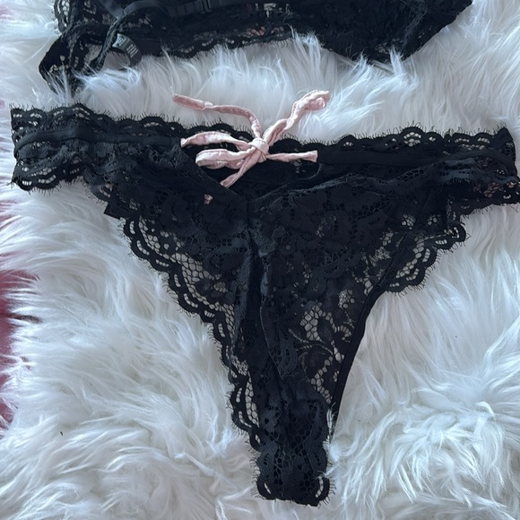 Victoria Secret Lingerie - Picture 9 of 11